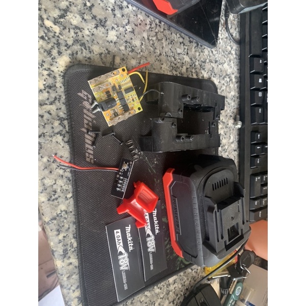 Vỏ pin makita 18v 5s 2p có báo pin kèm mạch 5s 65a