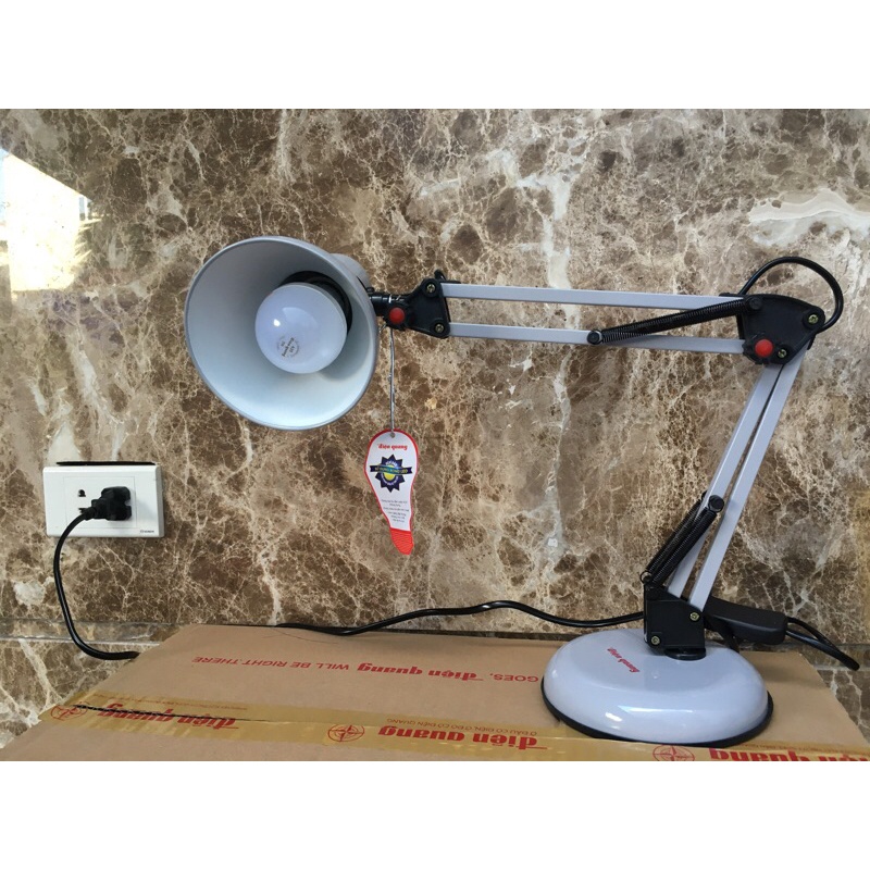 Đèn bàn Điện Quang, kiểu dáng Pixar, bóng LED chống cận đổi 3 màu 5W,7W Điện Quang, 3 màu sắc