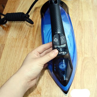 Bàn ủi hơi nước Philips GC3920
