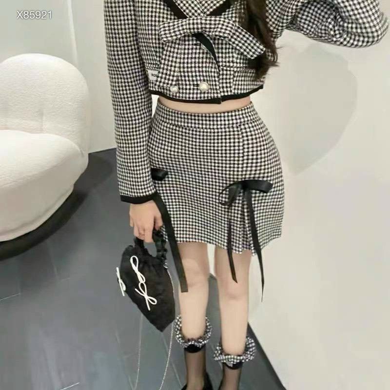 Set tiểu thư