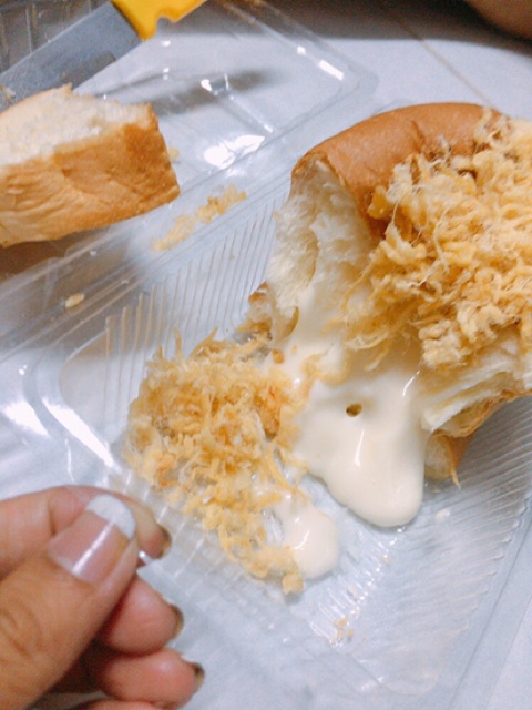 Bánh mì phô mai chà bông tan chảy 400gr bánh lớn