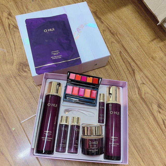 Set ohui tím tặng bảng son 5 màu