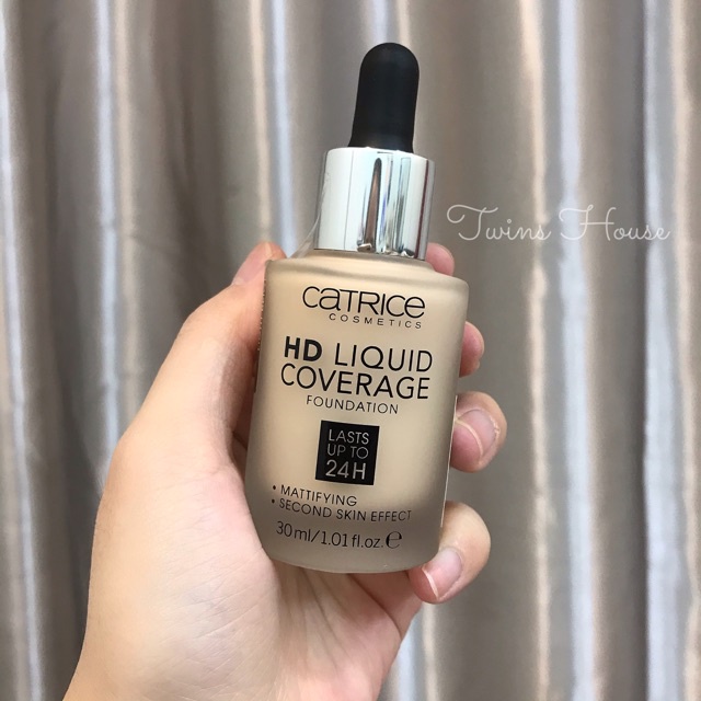 Kem nền kiềm dầu Catrice HD 24h Liquid Coverage Foundation che phủ tốt [TIỆC DEAL]