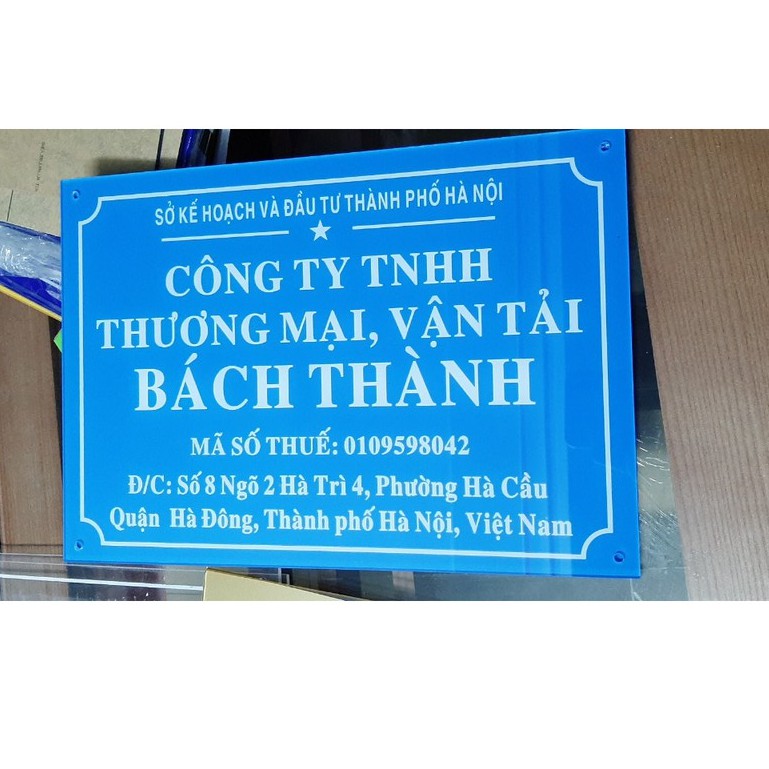 Biển công ty chất liệu in trên Mica (In UV, có Băng Dính, Đính Vít)