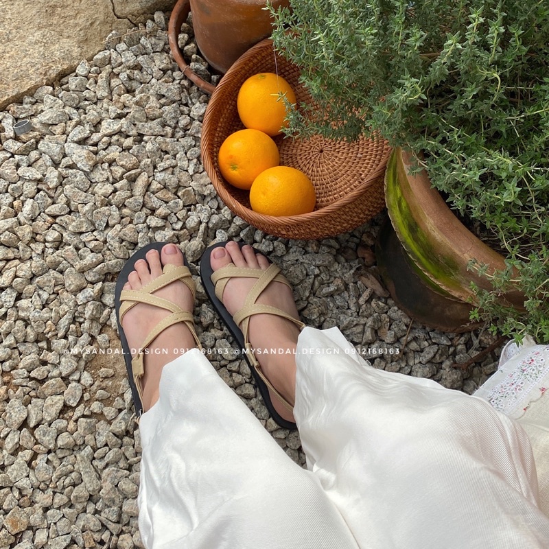Giày Sandals có hậu quai chéo xỏ ngón basic