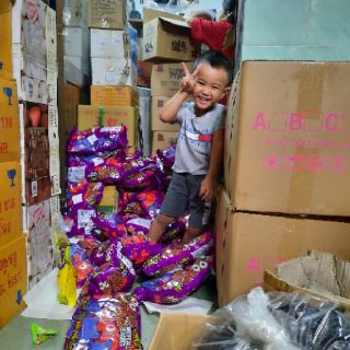 Kẹo dẻo xốp kinh dị con mắt