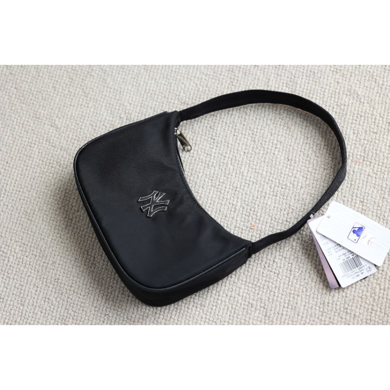 Túi kẹp nách xinh M.L.B