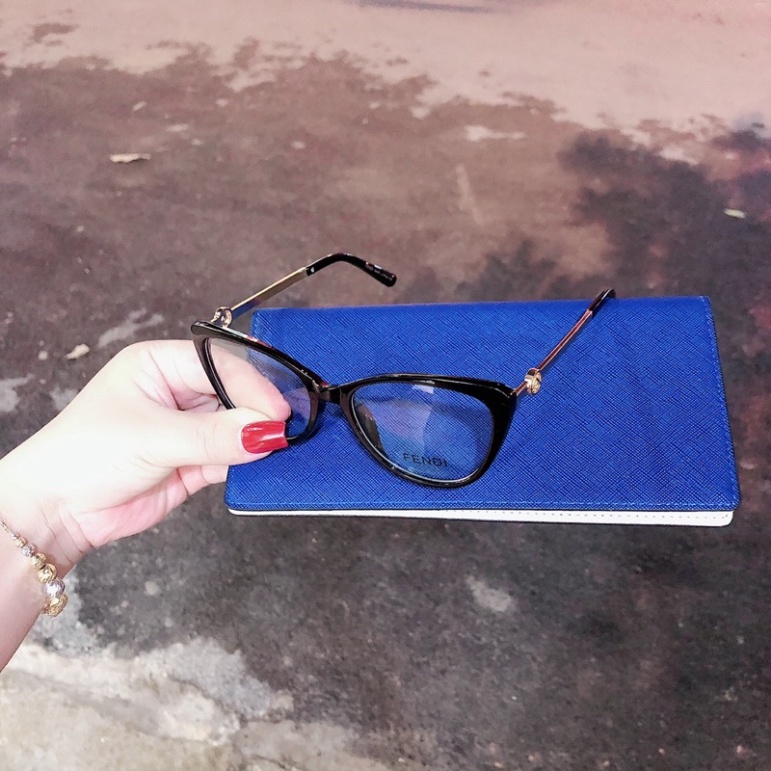 Kính giả cận 0 độ mắt mèo đeo cực kute, gọng kim loại cao cấp Windy.com