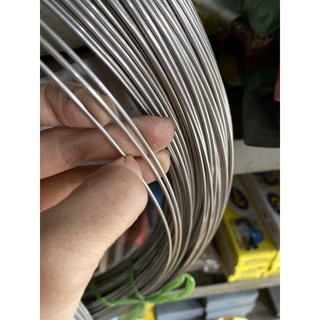 Dây thép 0.6li  ,1li,1,5li,2li,2,5 li không rỉ - Loại mềm dẻo ,sáng bóng ,uốn được