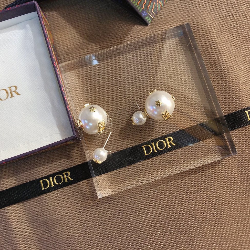 Bông tai chữ cá Dior đính đá ngọc trai thời trang cho nữ