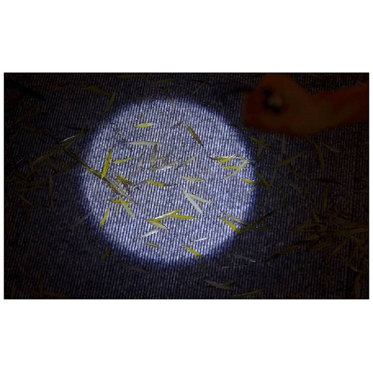 Đèn pin siêu mini kiêm móc khóa