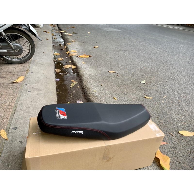 Yên gọt wave nhỏ hai tầng mút vàng logo