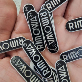 Logo Rimowa Trang Trí Vali Độc Đáo