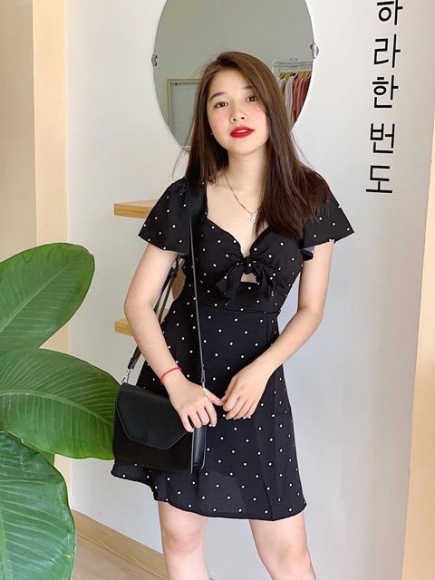 Đầm Xinh Elio Hở lưng quyến rũ kèm mút ngực form ôm body | BigBuy360 - bigbuy360.vn