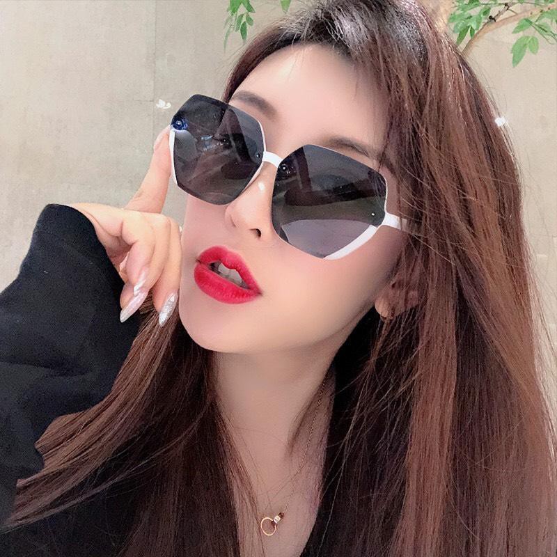 Mắt kính thời trang Siêu Hot 2020 dành cho cả nam và nữ JJDLF832. Tặng kèm hộp đựng + Khăn lau