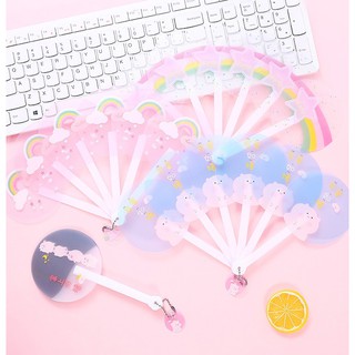 QUẠT NHỰA CẦM TAY DỄ THƯƠNG