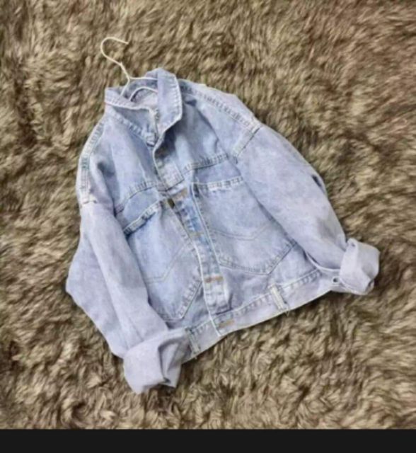 Áo khoác jean nữ cút sau, chữ thêu ,mẫu siêu thời trang thuydieushop97 J3