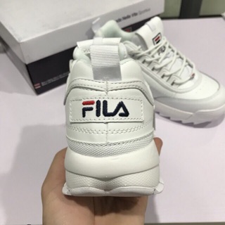 Giày Fila có phản quang