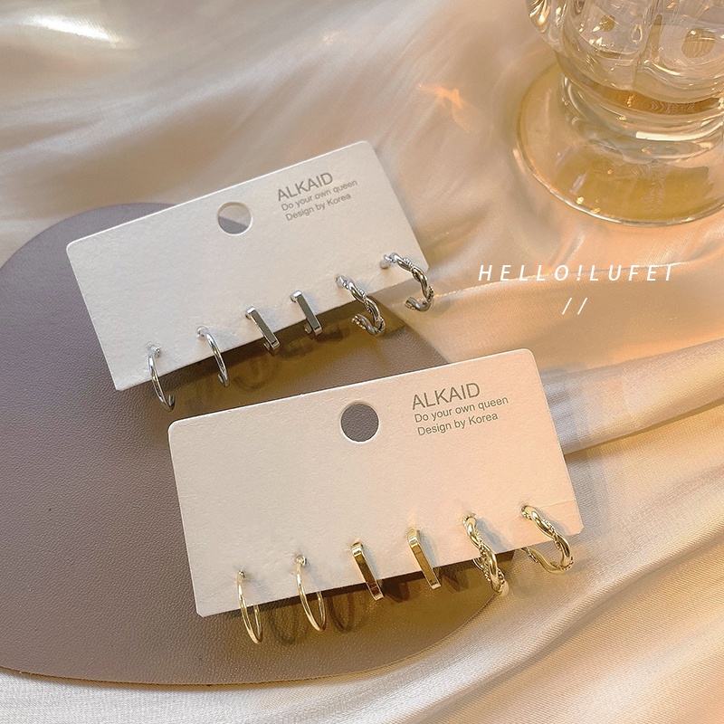 Bông tai nhỏ nhắn kiểu dáng đơn giản trang nhã