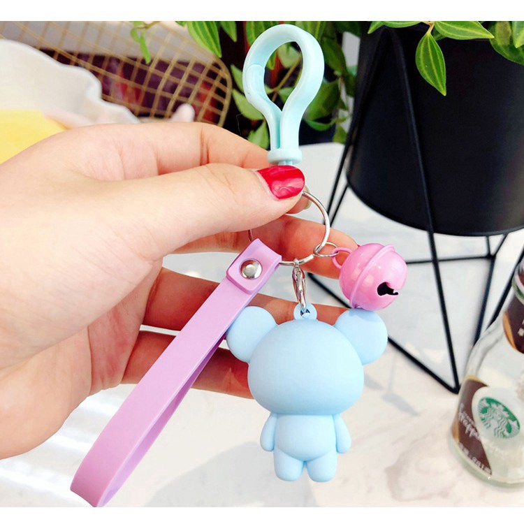 Móc khóa kèm dây đeo có gắn hình các nhân vật BT21 của BTS