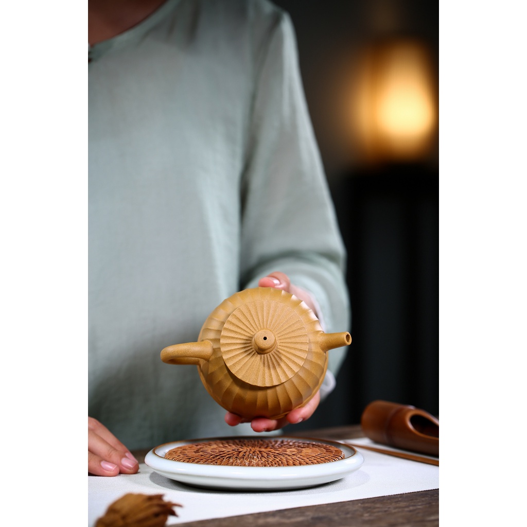 Ấm Tử Sa Nghi Hưng Chung Quỳ 220 ml (Đoạn Nê)