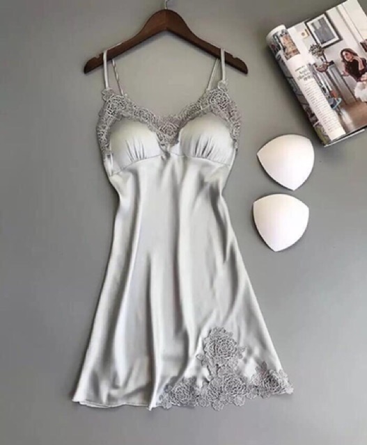 Váy ngủ 2 dây Lụa sexy kèm mút ngực ( sẵn )