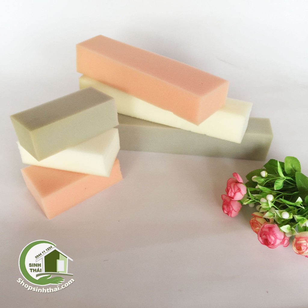 Mút xốp bọt biển dùng lau chùi kính xe, cửa kính, lau chùi dầu mỡ, đánh bóng đồ đạc, lau bảng phấn
