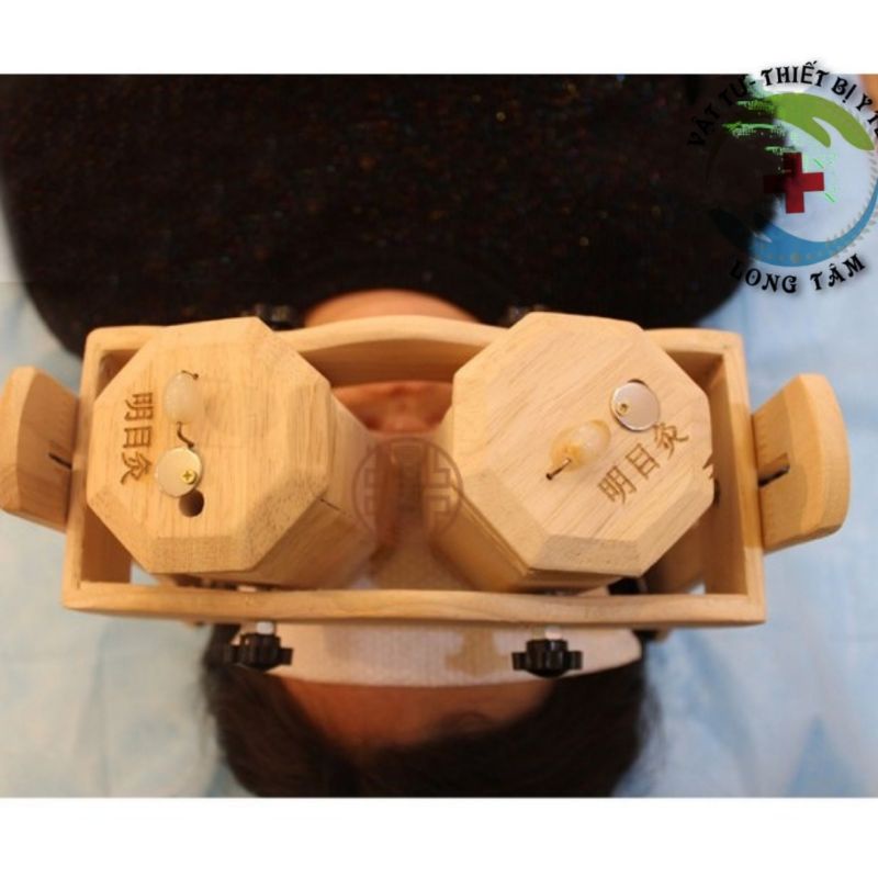 Dụng cụ xông mắt bằng ngải cứu nóng - chất liệu gỗ sồi