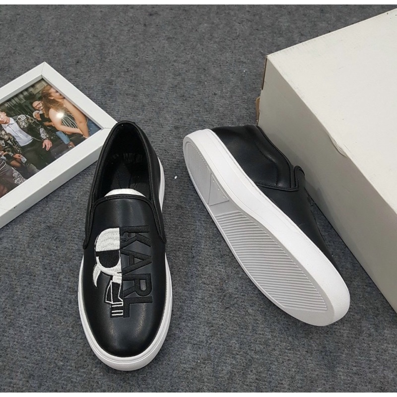 Giầy nam slip on có hoạ tiết thêu hình đế trắng, Giầy sục thời trang nam phong cách hàn quốc btshop từ 38 đến 42.