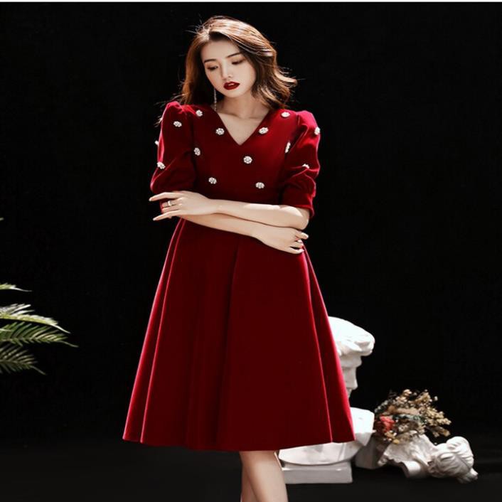 Đầm đính hoa sang trọng đi tiệc cho các chị | BigBuy360 - bigbuy360.vn