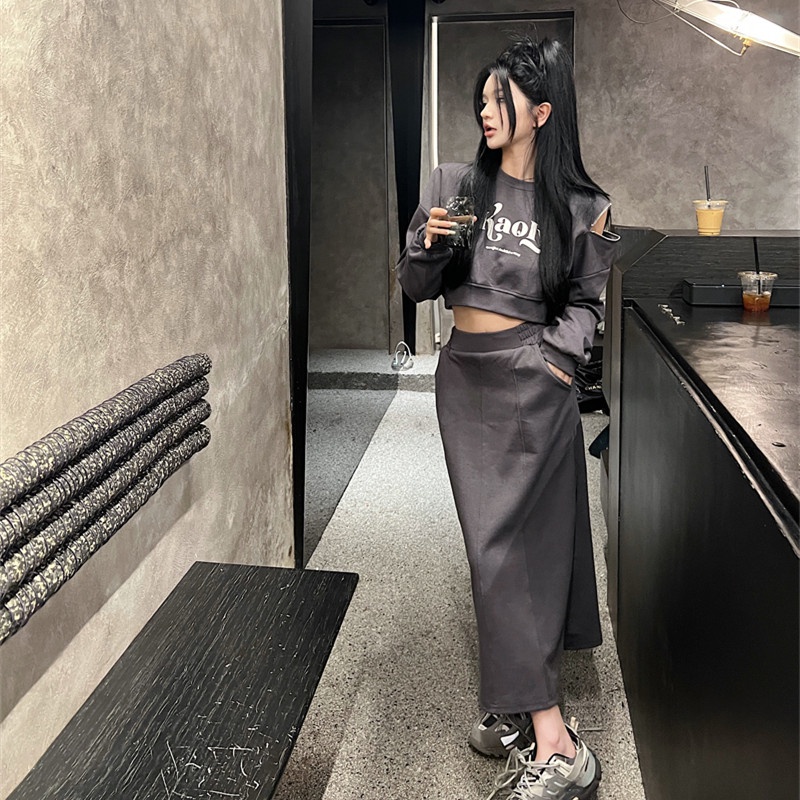 Set Áo Tay Dài Cổ Tròn + Chân Váy Mini Thời Trang Cho Nữ