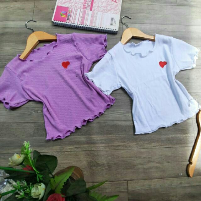 Áo croptop thêu Tim