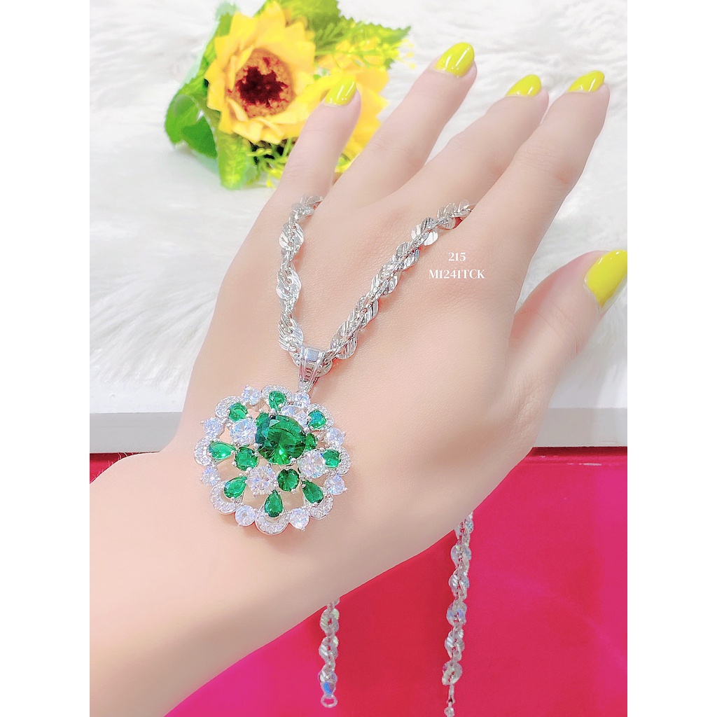 UHA - Mặt dây chuyền nữ mạ 18K kiểu dáng sang trọng M1241