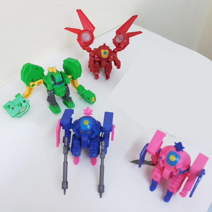 Bộ 4 rô bô trái cây bằng nhựa 4 màu, có khớp xoay làm robo có thể đổi tư thế. 5501Rx4