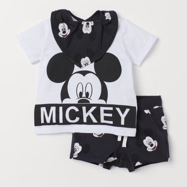 Set Mickey kèm yếm bé trai