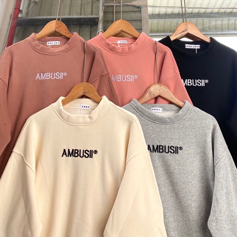 Áo sweater nỉ bông oversize AMBUSII | BigBuy360 - bigbuy360.vn