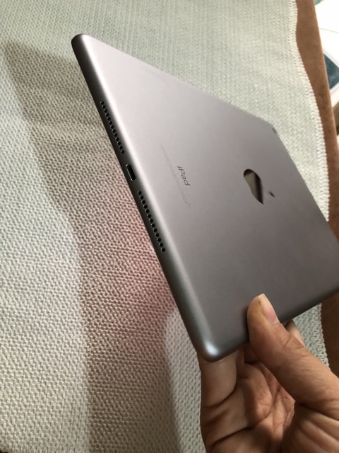 iPad Gen 6 ( 2018 ) sử dụng wifi 32G
