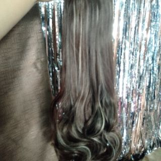 Tóc cột xoăn line ngắn
