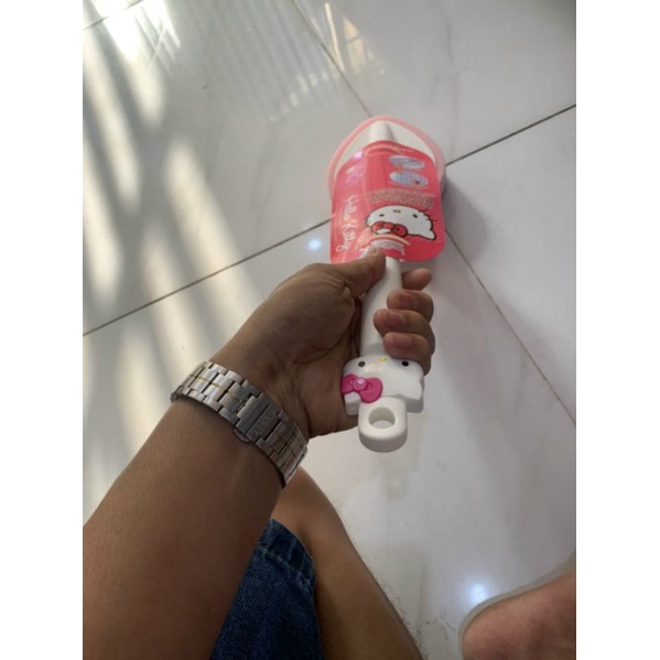 Chà sàn kity có tây cầm ,