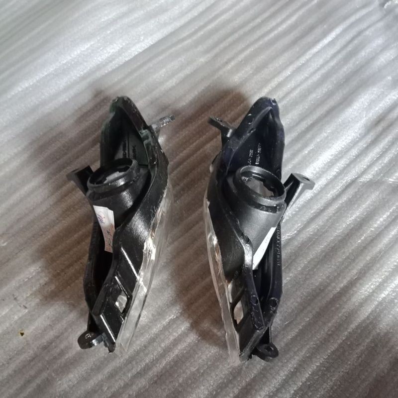 1 đôi ( 2 cái) xi nhan trước RS loại đẹp
