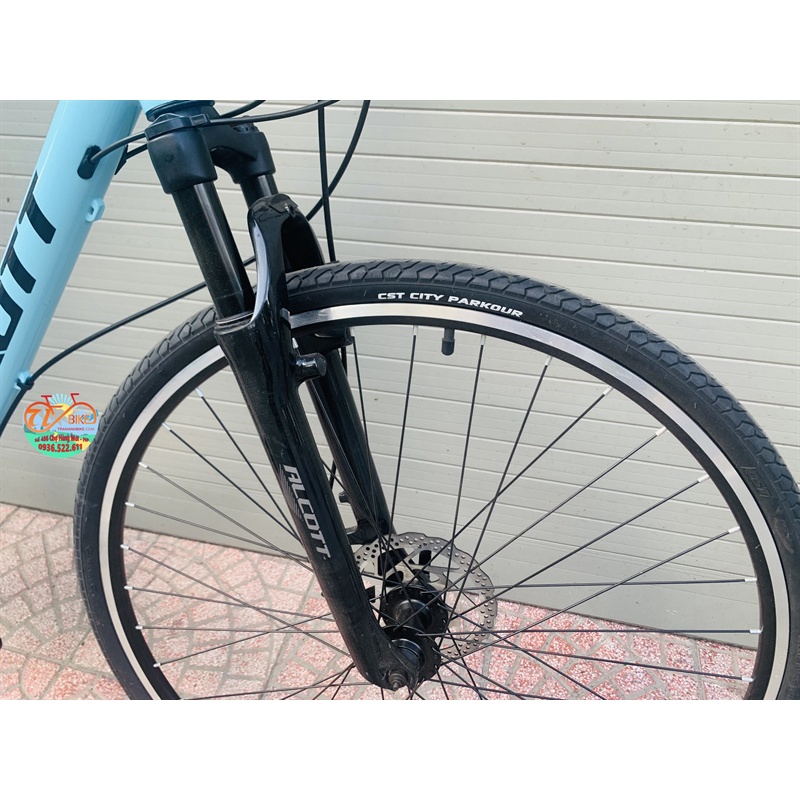 Xe Alcott RTC555 Nhôm Touring 700C, đề Shimano Tourney 3x8  - Màu Xanh chữ đen