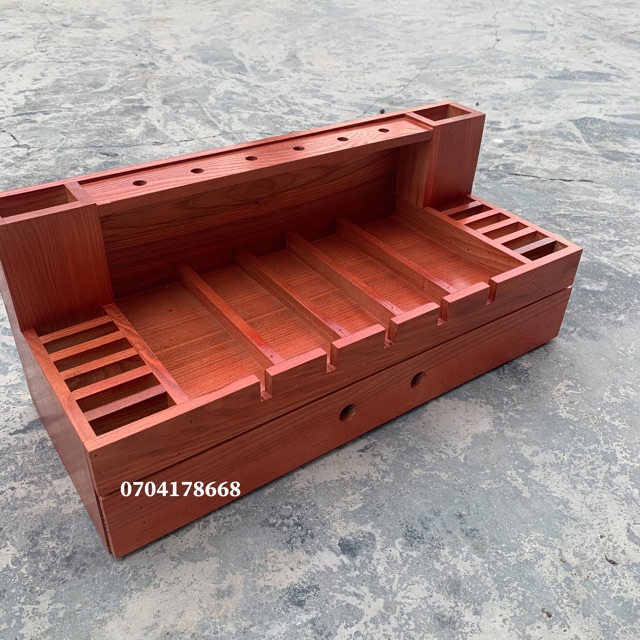Khay gỗ đựng tông đơ và dụng cụ làm tóc