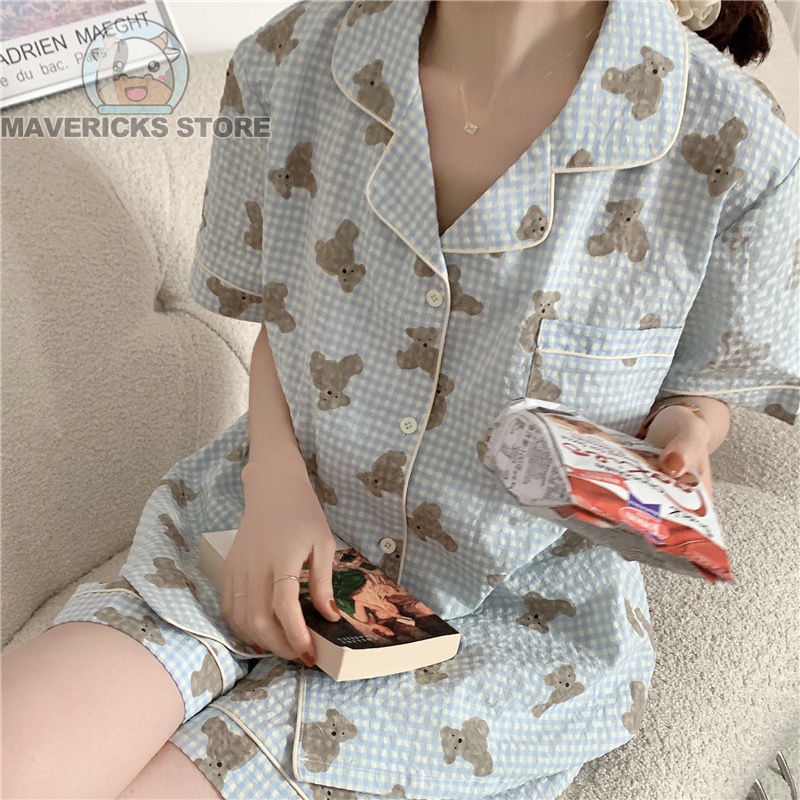 Bộ Đồ Ngủ Áo Tay Ngắn Phối Quần short Họa Tiết Kẻ Sọc Và Gấu Dễ Thương Phong Cách Hàn Quốc Cho Nữ