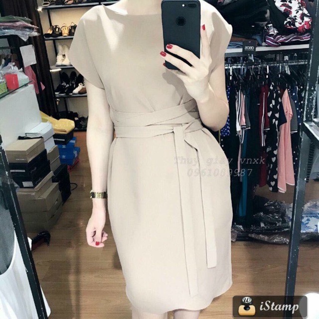 Váy buộc eo