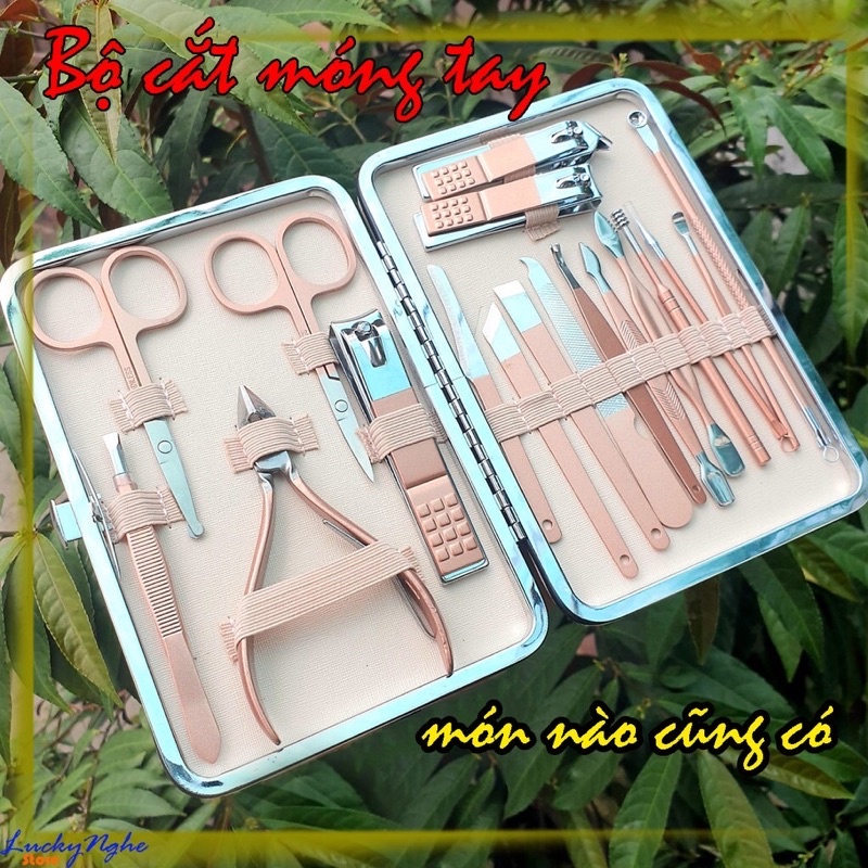 Bộ Cắt Móng Tay 18 Món Màu Hồng