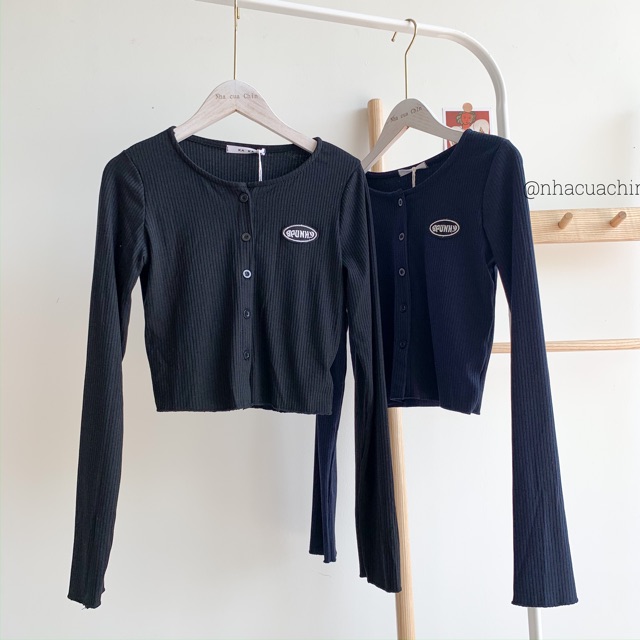 Áo croptop cúc dọc xanh navy