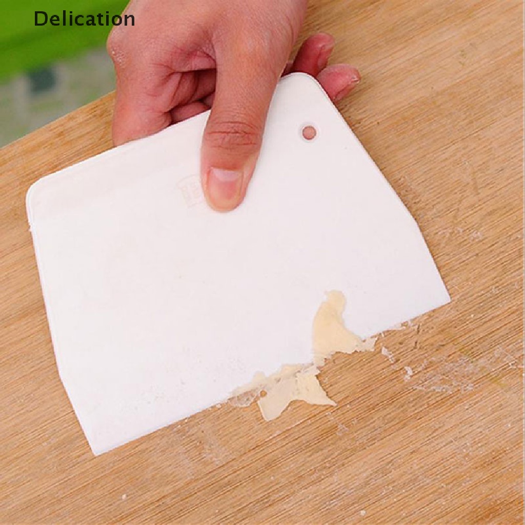 Dụng Cụ Cắt Bột Làm Bánh Tiện Dụng Cho Nhà Bếp