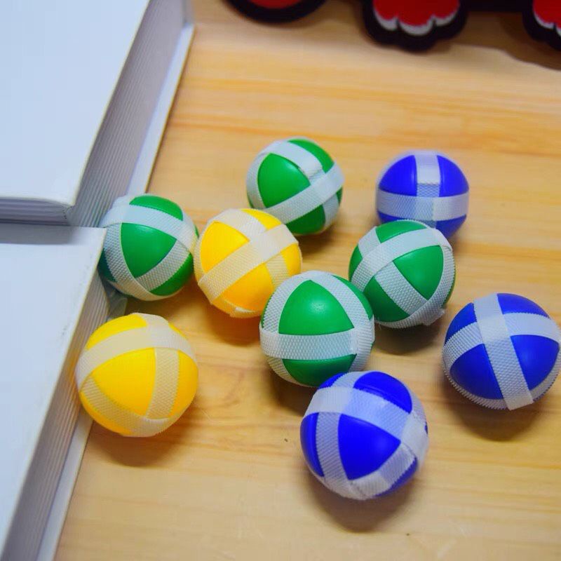 Đồ chơi ném bóng dính