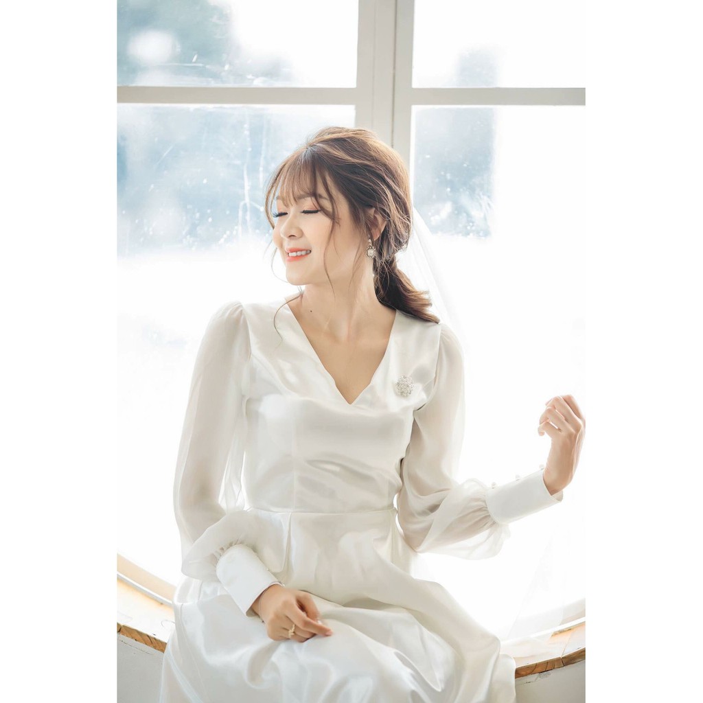 Đâm maxi trăng, dạ hội tay dài sang trọng | BigBuy360 - bigbuy360.vn