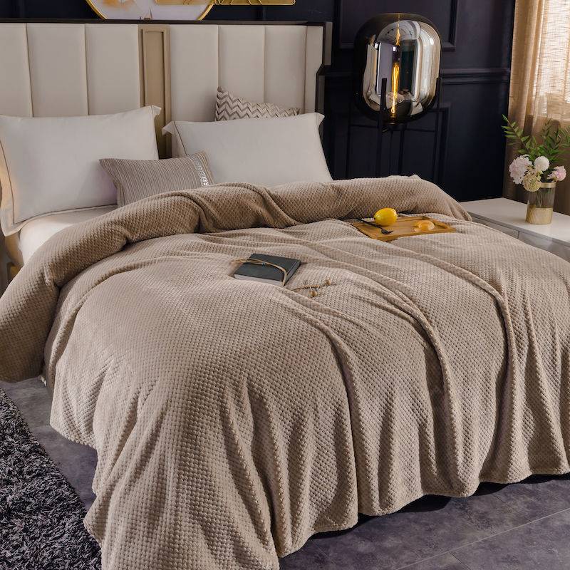 Chăn vải nỉ san hô mềm mại ấm áp tiện dụng cho văn phòng/sofa